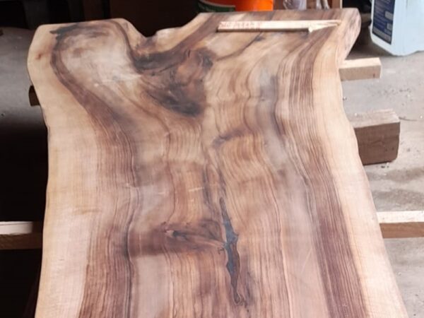 Holzplatte aus einem Stamm